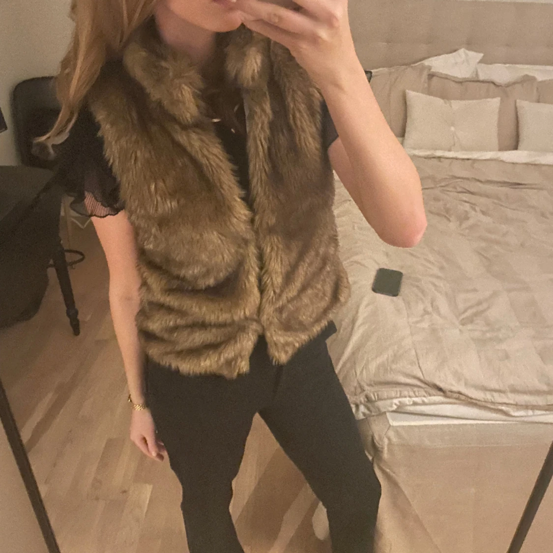 Pälsväst (fake päls)