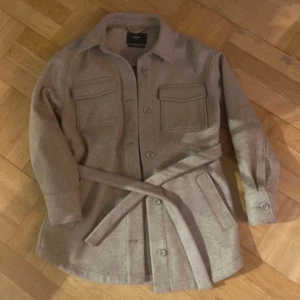 Jacka - Jätte fin jacka från bikbok