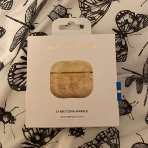 Ideal of Sweden - Oöppnad i förpackningen - jag beställde fel modell.  Nypris är runt 300 kr.