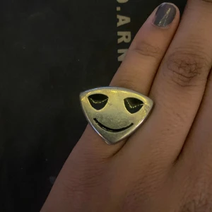 silver alien ring - cool silverring 💖