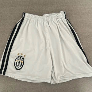 Juventus shorts - Juventus shorts med den gamla loggan