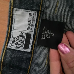 Your local dealer jeans - As snygga jeans som inte kommer till andvöndning längre är öppen mot byten av andra stora jeans 
