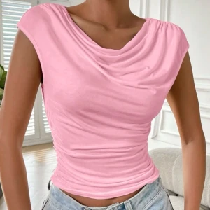 Topp - Jättesnygg rosa topp som aldrig kommit till användning, storlek S🤍