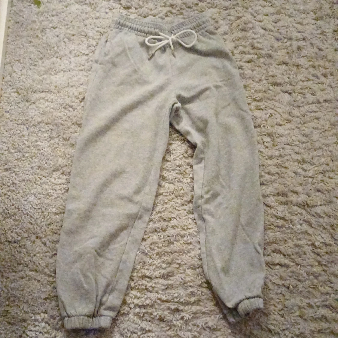 Grå mjukisbyxor  - 44