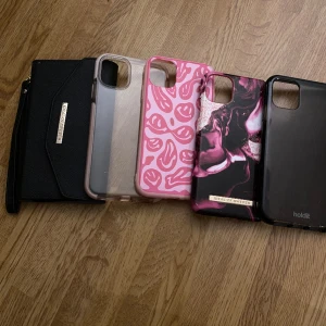 Skal för iphone 11 - Köp ett eller flera skal för iphone 11. Ett skal kostar 30 men det kan diskuteras. 
