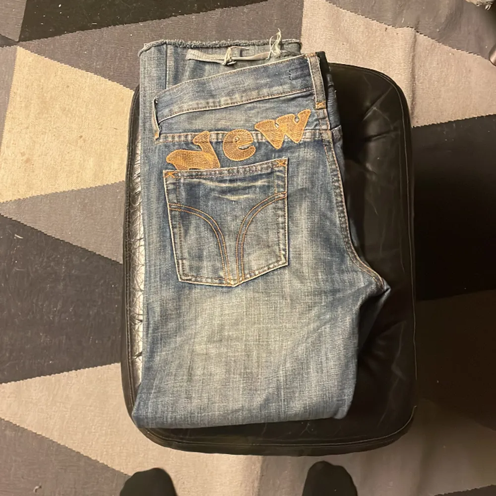 Feta d&g jeans köpta på Plick  Bra skick. Jeans & Byxor.