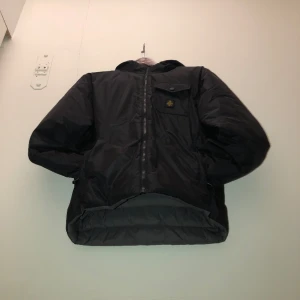 refrigiwear dunjacka - superfin och varm vändbar dunjacka från refrigiwear. aldrig använd