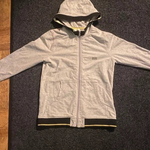 Hugo Boss hoodie  - Hugo boss hoodie xs passar s 