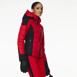 Skidjacka - Säljer min jätte fina coola skidjacka från Goldbergh. Den är två år gammal och använd under två säsonger. Modellen går inte att köpa längre men den heter ”strong jacket”. Nypris 5000 kr  Storlek 38, men den är liten i storleken!!
