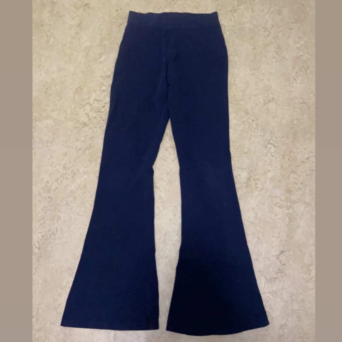 Bootcuts/utsvänga byxor