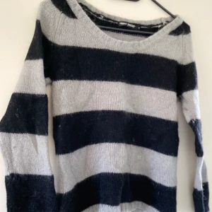 Filippa  k stickat xs - Strl xs fint skick  Filipa k  Svart och ljusgrå 