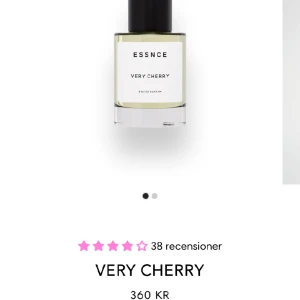 Essnce parfym- Very Cherry - Säljer nu denna parfym från Essnce som är en dupe av Tom Ford’s Lost Cherry. Endast använd en gång för att se hur den luktade. 