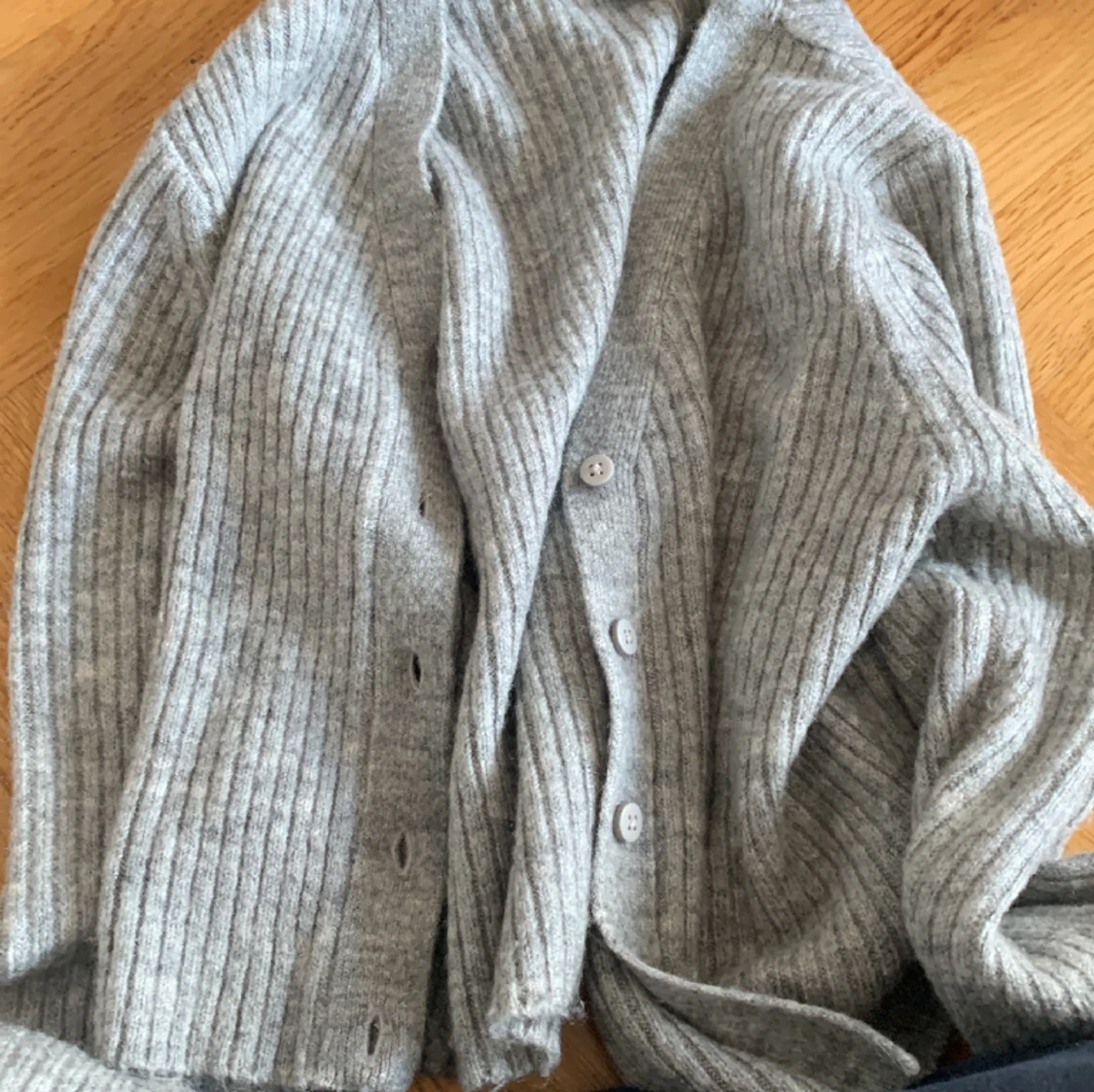 Grå croppad kofta 