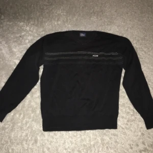 Peak performance sweater  - Tjock peak sweater denna är också vintage