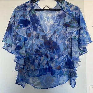 Blå blus - Skriv vid intresse! 