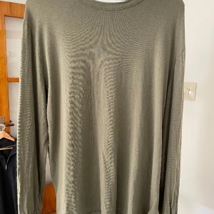 Our Legacy long sleeve - Long sleeve olivine army jersey size 50 - 400sek  DM!  