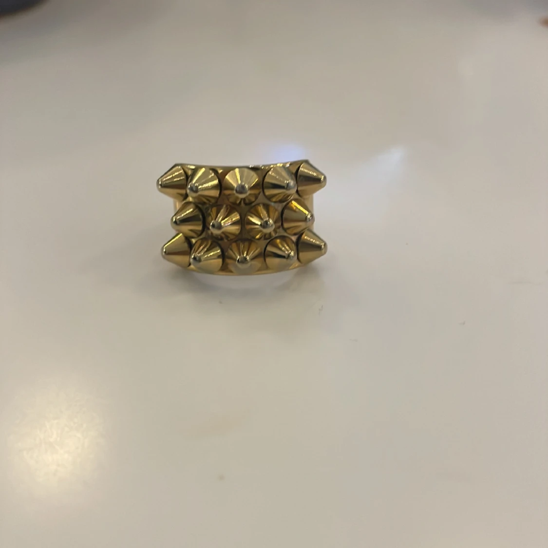 säljer min edblad ring 