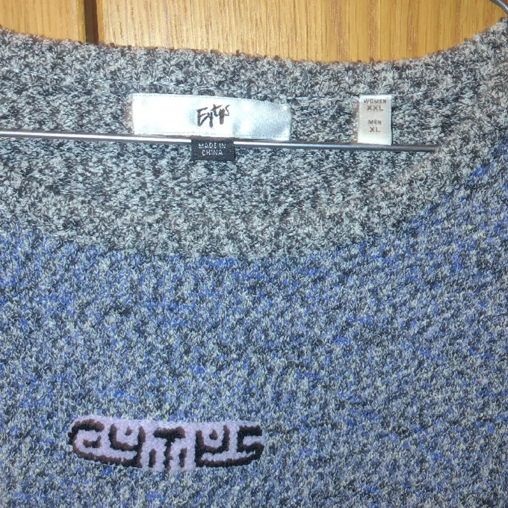 Eytys stickad tröja XL Man XXL Kvinna Aldrig använd Säljer eftersom den var för liten Väldigt bekväm Kan byta mot samma model i XXL om någon har. Tröjor & Koftor.