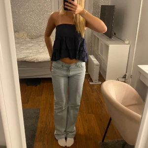 Lågmidjade jeans - Lågmidjade jeans från bikbok!