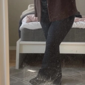 Kostymbyxor  - Vilma kostymbyxor från bikbok