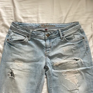 Low waist Jeans - Jeans som jag inte använder för att jag inte direkt gillar hur de sitter på mig! ❣️