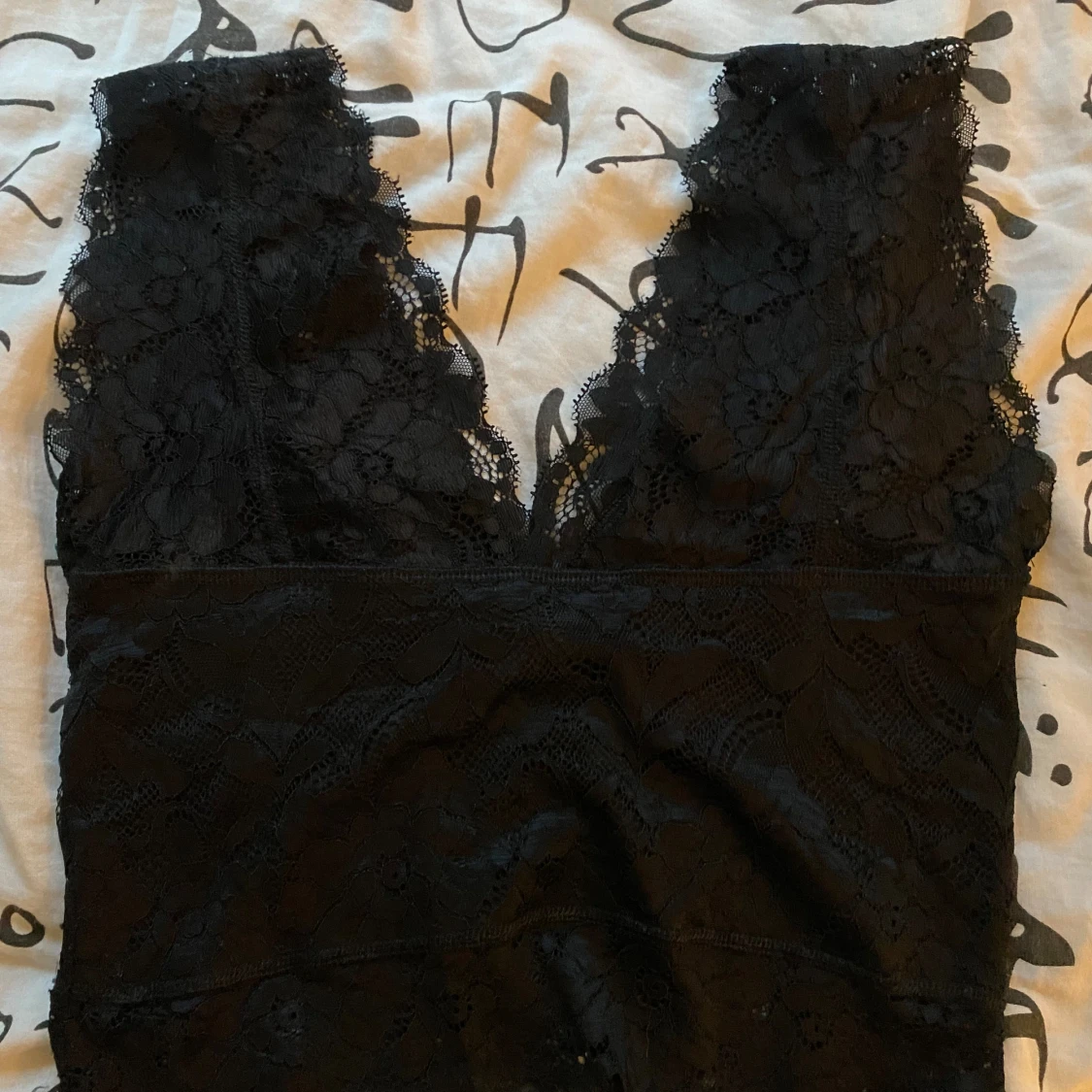 Svart spetstopp - 90