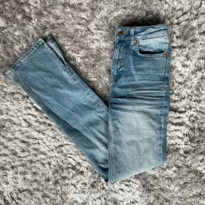 Jeans  - I superfint skick. 
