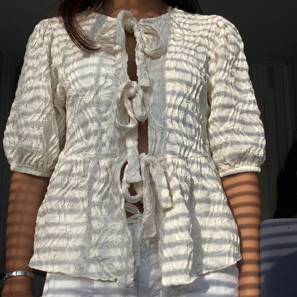 Blus med rosetter - 91