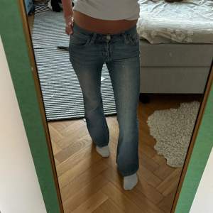 Såå snygga jeans men säljer för att jag har många i samma färg🥰🥰