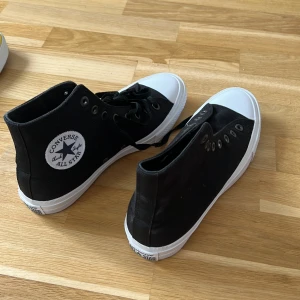 Converse - Använda 1 gång    Kan skickas i orginalförpackning