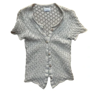 y2k vintage stickad kofta  - snygg stickad kofta med trä knappar. Storlek XS. ❤️