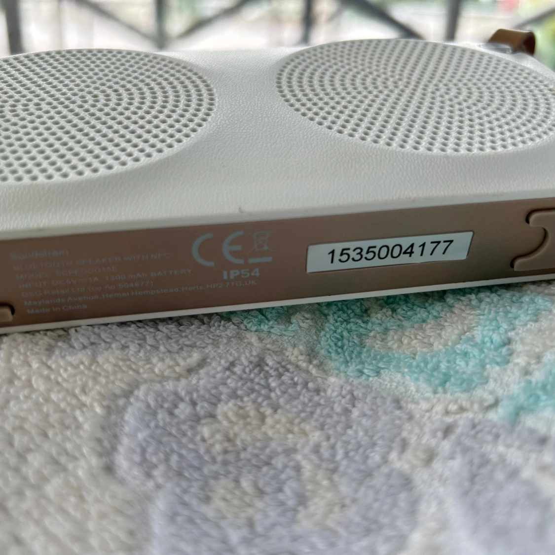 Vit&rosa Pegasus högtalare  - 90