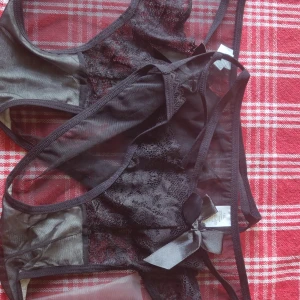 Trosor  - Två par nya trosor i mesh. Mycket sensuella och sexiga.