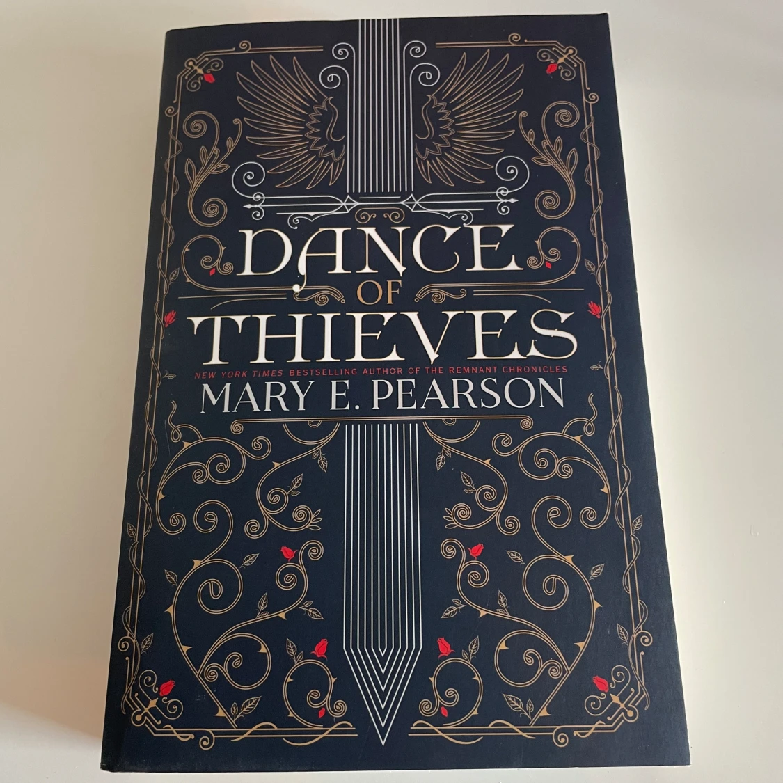 Dance Of Thieves - Mary E. Pearson 