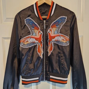 Bomberjacka - Svart bomberjacket. Nyskick