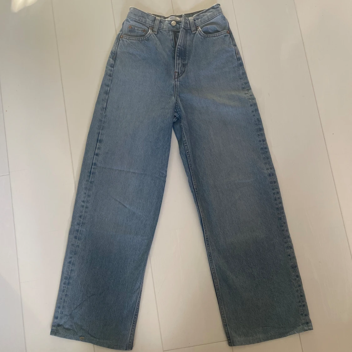 Högmidjade wide jeans