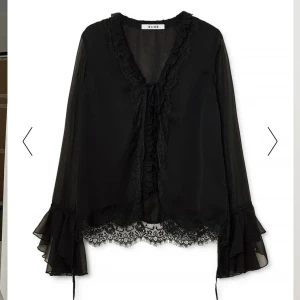 Blus - Så fin spets blus 