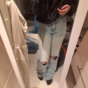 Superfina jeans från Gina tricot. Storlek 34 och passar mig som är 169 bra i längden. 