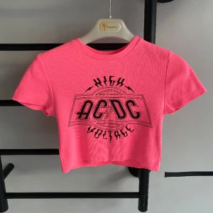 Rosa crop top - Cool crop top! Pris kan diskuteras🩷