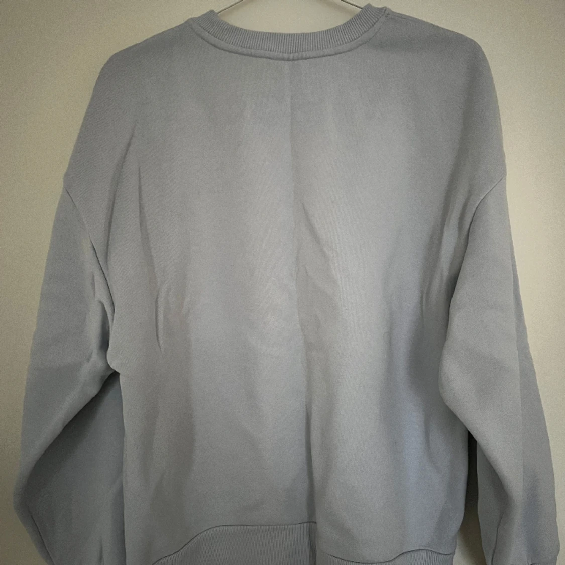 Sweatshirt från Gina tricot  - 90
