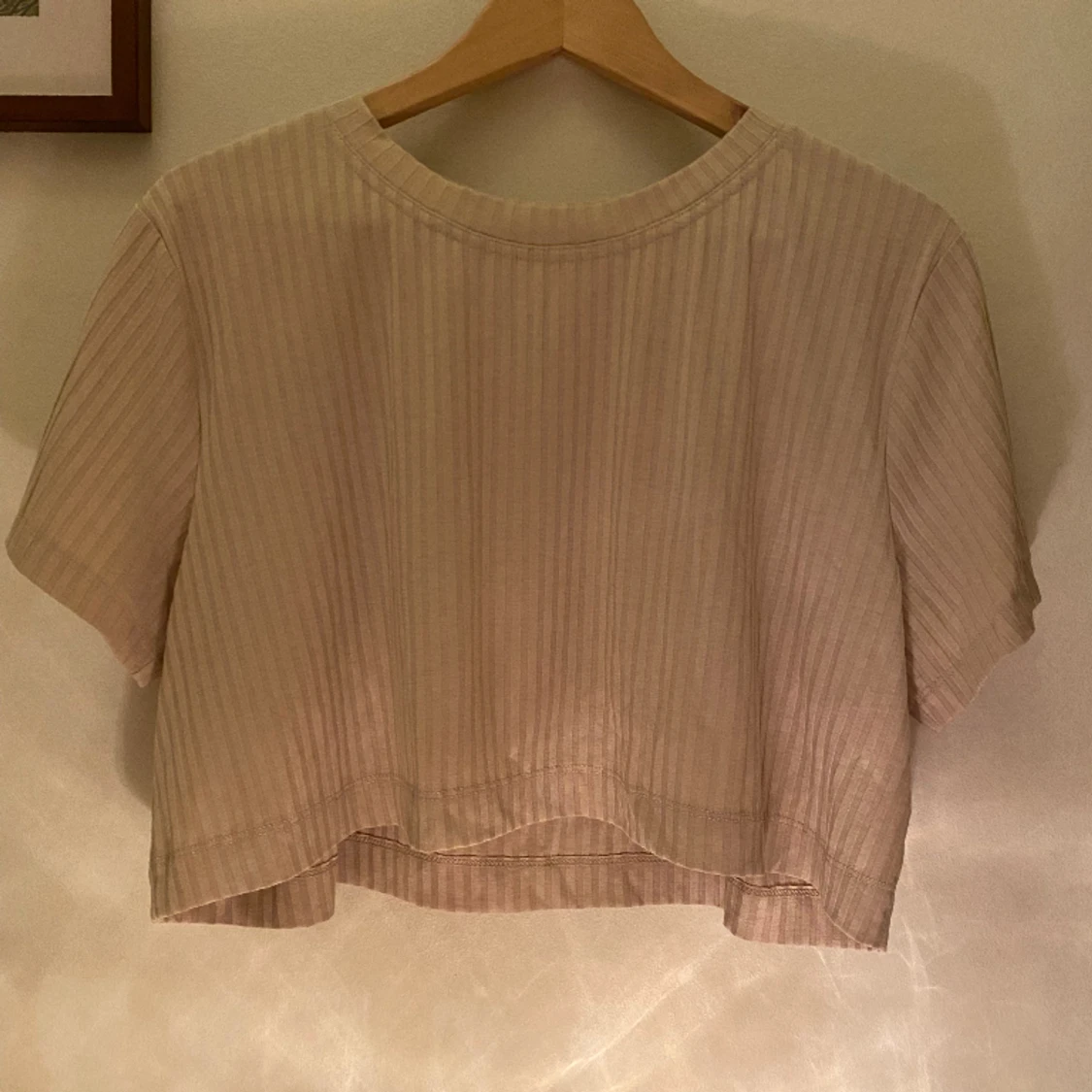 Beige T-shirt H&M randig struktur