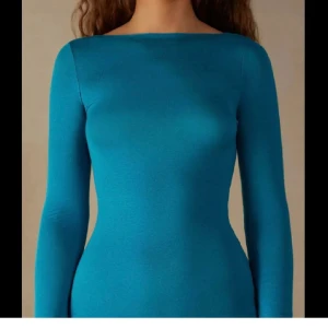 Intimissimi tröja - Säljer en turkos blå Intimissimi tröja i storlek s som inte finns att köpa längre pågrund av limited edition.