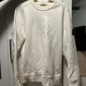 Stone Island tröja - Säljer denna Stone island tröja i storlek M Hör av dig vid frågor