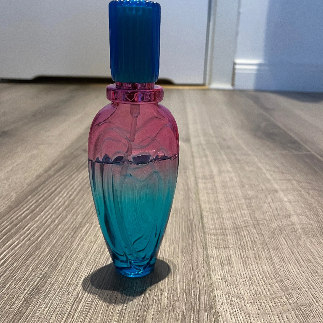 Escada pacific paradise parfym  - 90