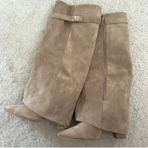Foldover boots - Supersnygga boots. Endast använda en gång🤎