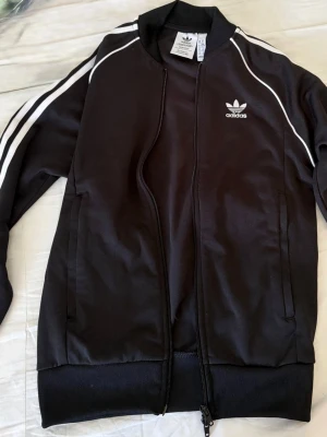 Adidas kofta - Inga defekter