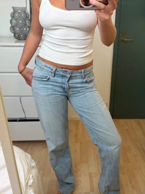 Zara trf wide leg low waist - Använd fåtal gånger, inga slitningar.