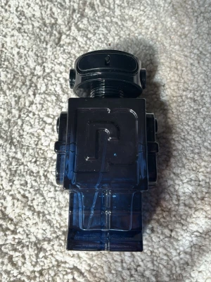 Paco Rabanne phantom intense - Nästan hälften kvar lite mer god lukt köpt på Arlanda hör av er om intresse 