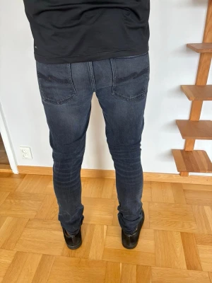 Nudie tight terry jeans  - Nudie tight terry jeans herr| pris:449kr| storlek: 31/32| skick:9,8/10| hör av dig vid minsta lilla fundering eller fråga| 
