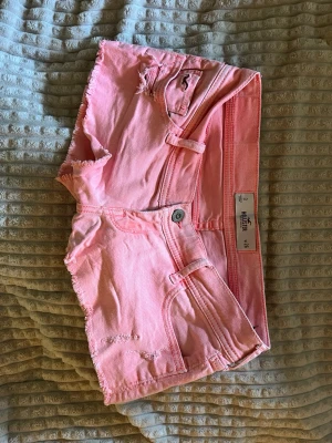 Neon rosa short - Lågmidjade o perfekta för sommaren o fest!🥳 Passar S